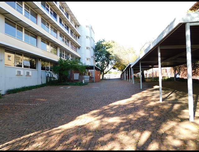860M² OFFICE TO LET IN RANDBURG CENTRAL